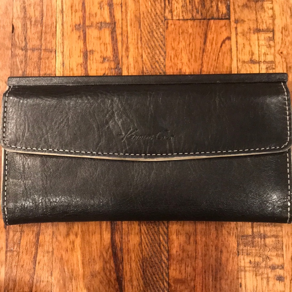 Kenneth Cole black leather wallet